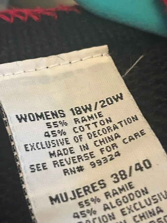 White Stag Christmas Cardinal Vest - Picture 3 of 8